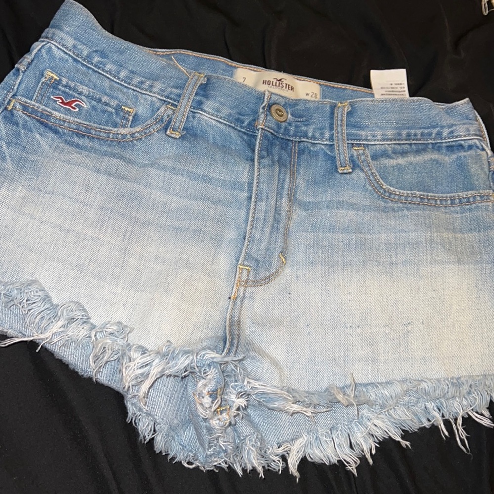 High Waisted Hollister Shredded Denim Jean Shorts Size 7